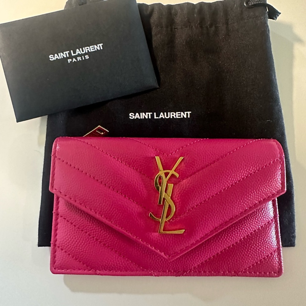 YSL Cassandre Matelasse Fragments Card Case in Fuxia (fuchsia)